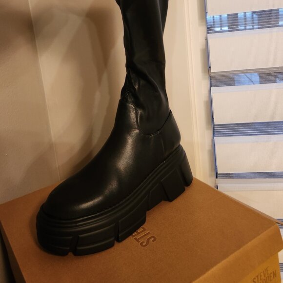 Original Steve Madden Black Heeled Boots with Chunky Sole and Knee-High Design - Picture 5 of 6